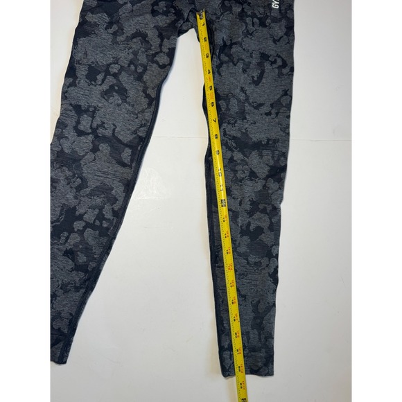 Gymshark Camo Seamless Leggings Women's Small Black Gray Athleisure Activewear - Picture 7 of 10